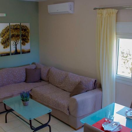Lydia'S Apartment Stilos Екстериор снимка
