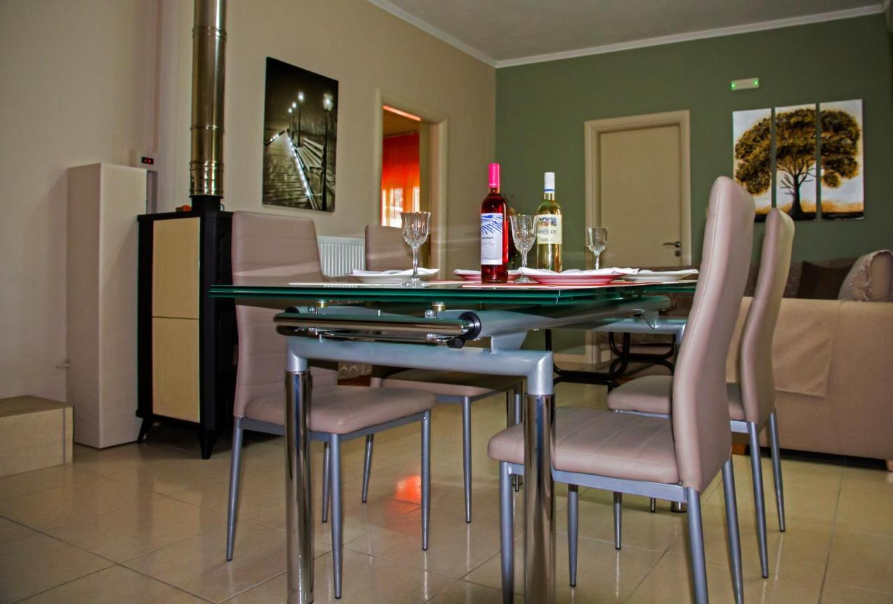 Lydia'S Apartment Stilos Екстериор снимка