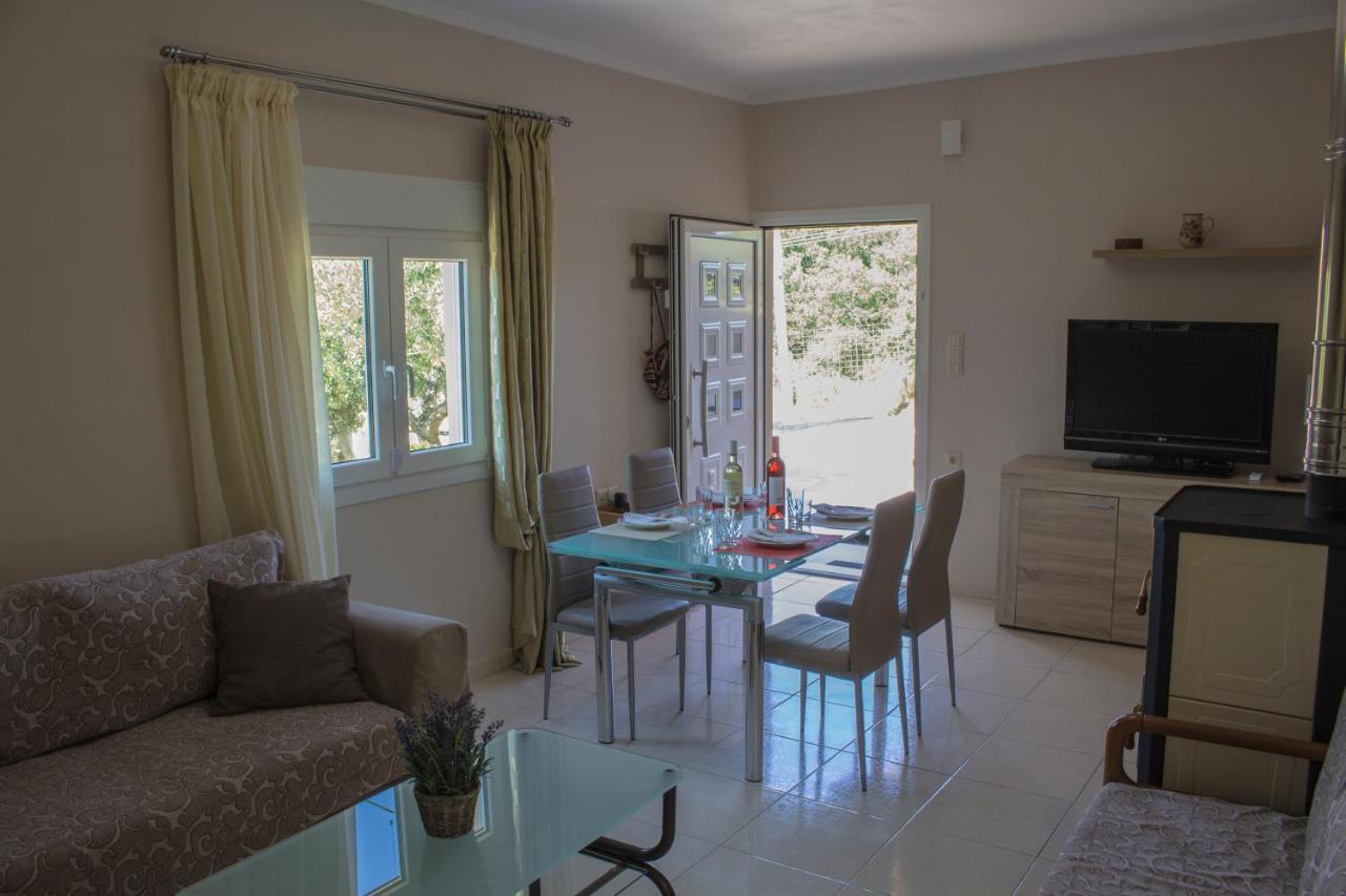 Lydia'S Apartment Stilos Екстериор снимка