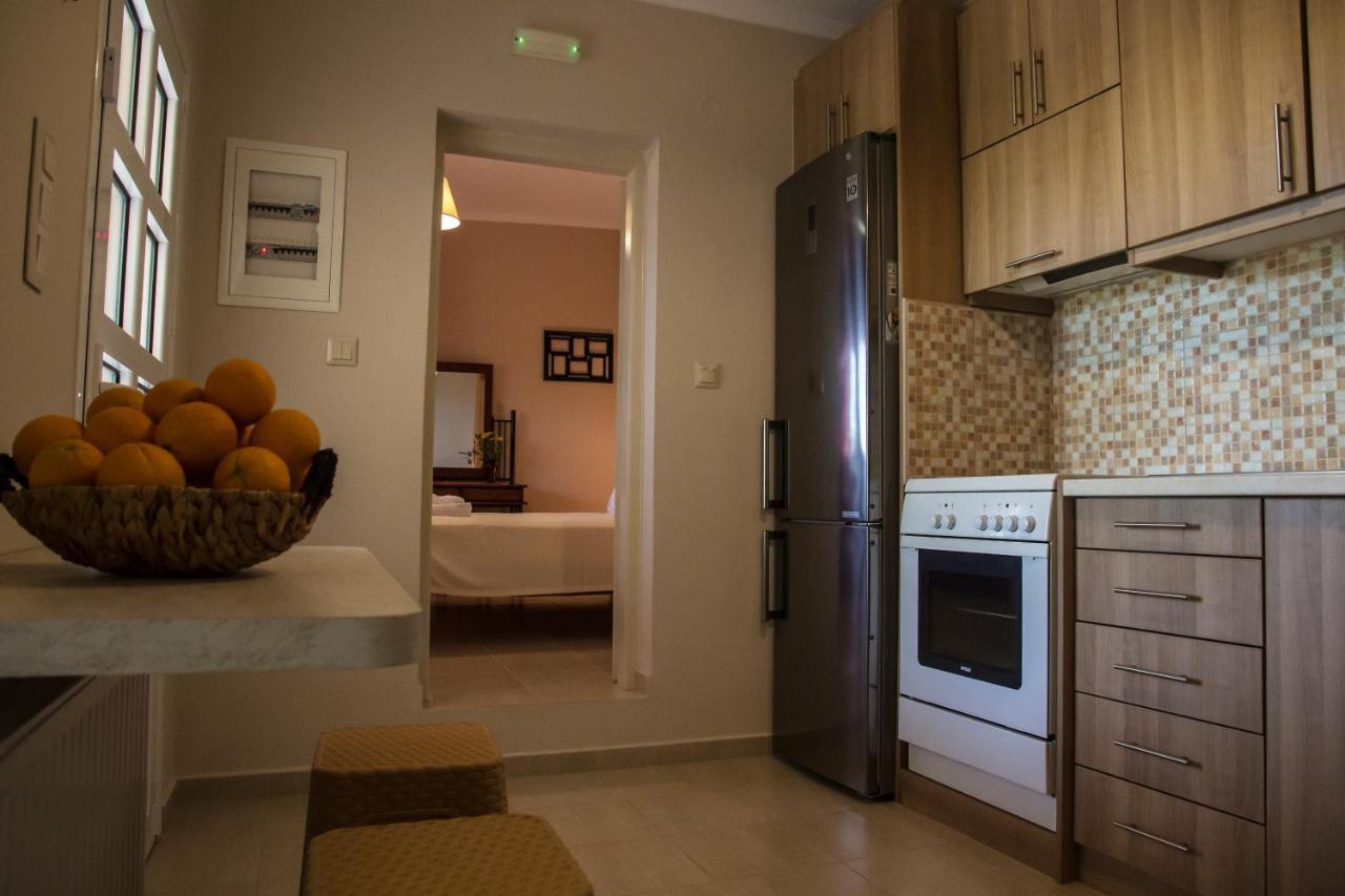 Lydia'S Apartment Stilos Екстериор снимка